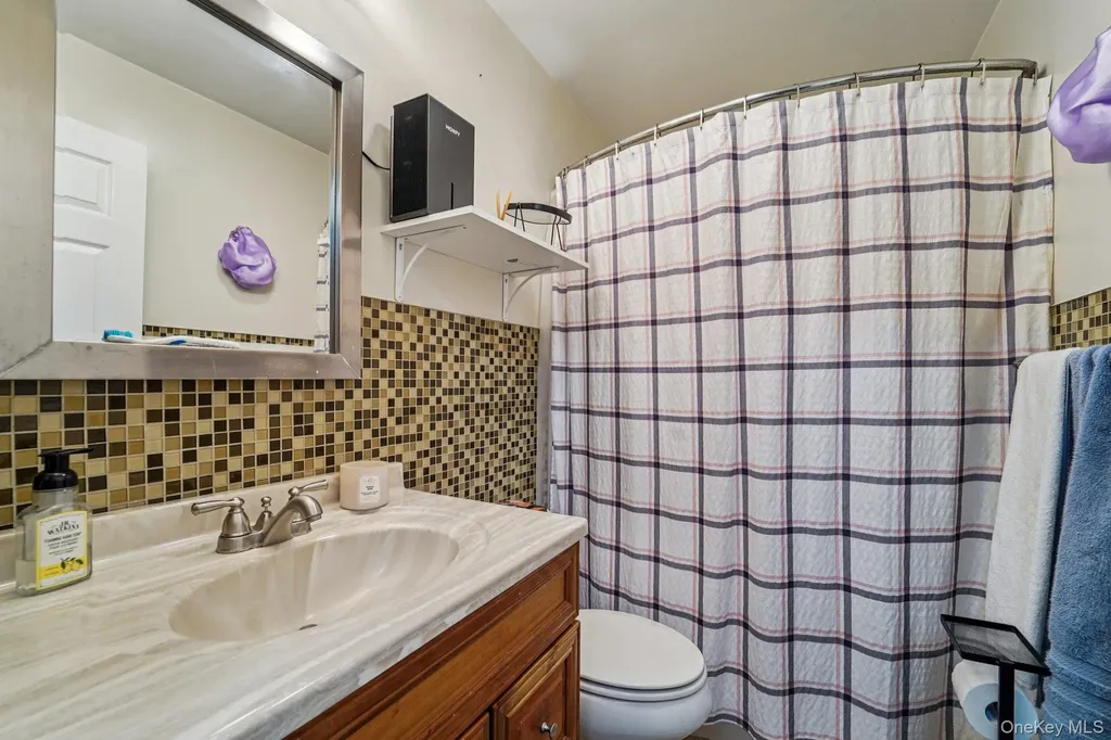 16 Washington Place Newburgh NY 12550