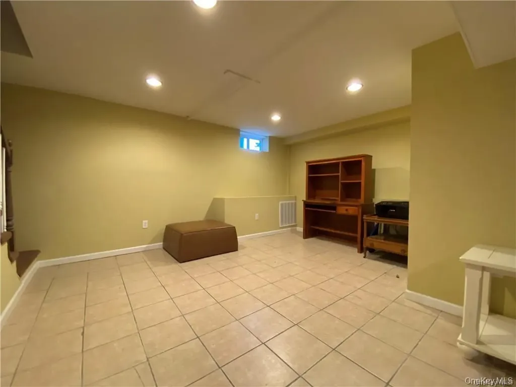 16 Washington Place Newburgh NY 12550