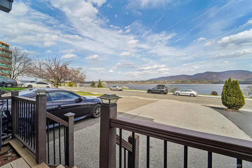 16 Washington Place Newburgh NY 12550