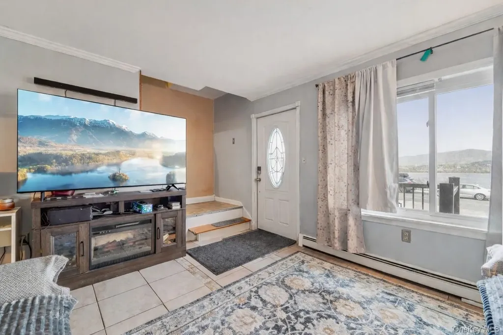 16 Washington Place Newburgh NY 12550