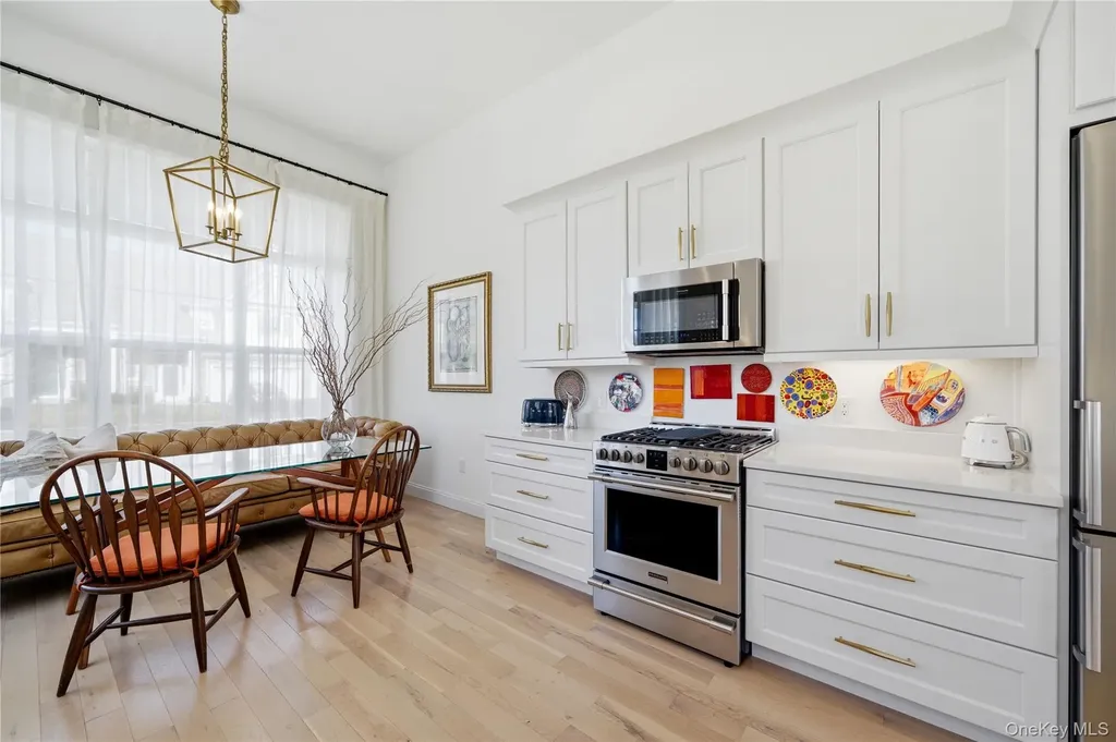 214 Belmont Circle Yaphank NY 11980