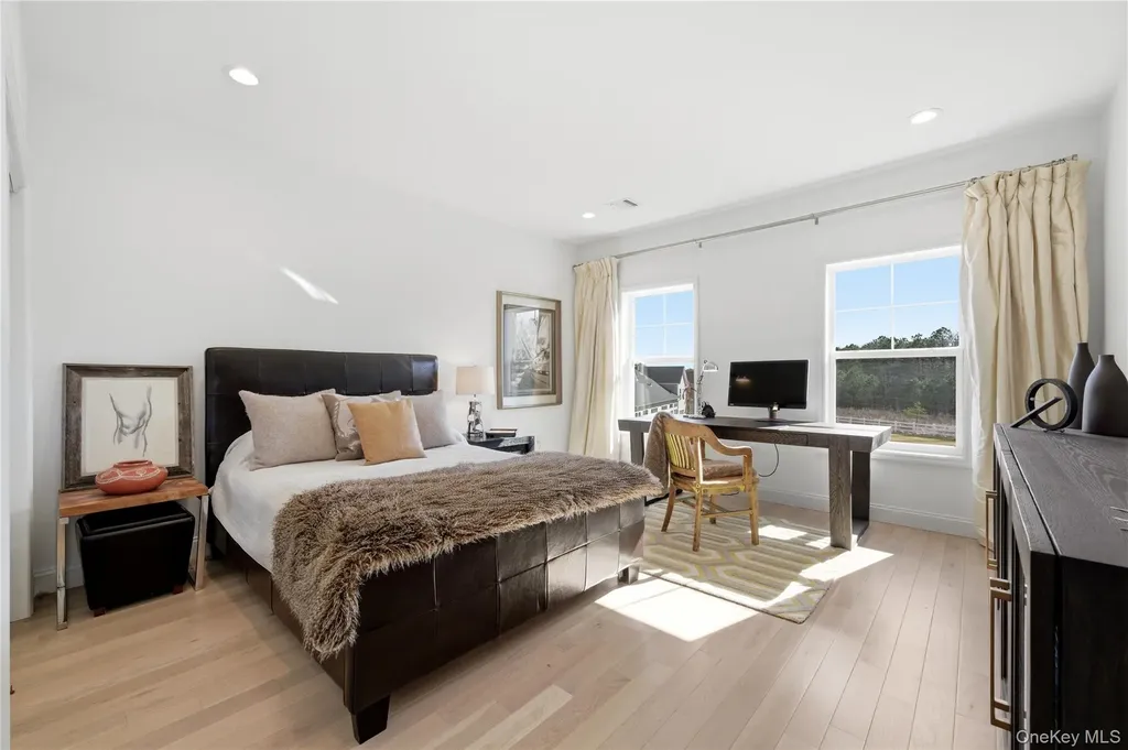 214 Belmont Circle Yaphank NY 11980