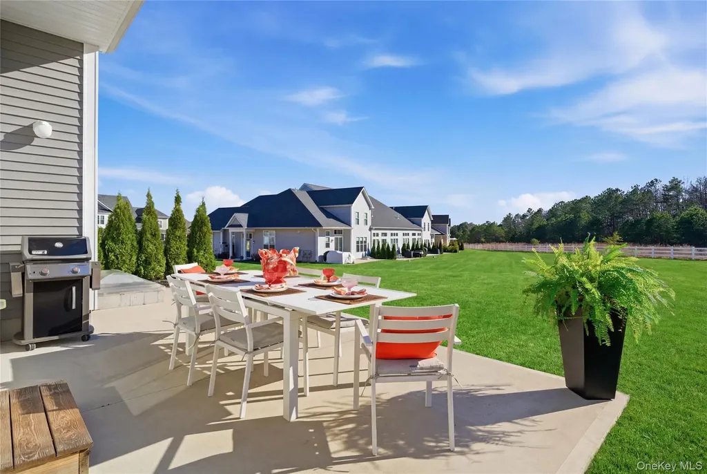 214 Belmont Circle Yaphank NY 11980