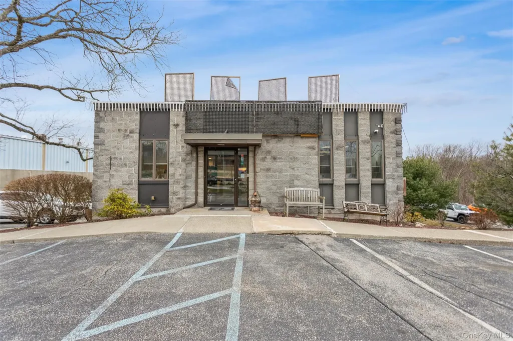 1995 Route 6 Carmel NY 10512