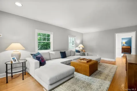 42 Iselin Terrace Larchmont NY 10538
