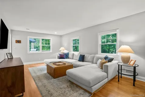 42 Iselin Terrace Larchmont NY 10538