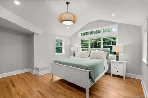 42 Iselin Terrace Larchmont NY 10538