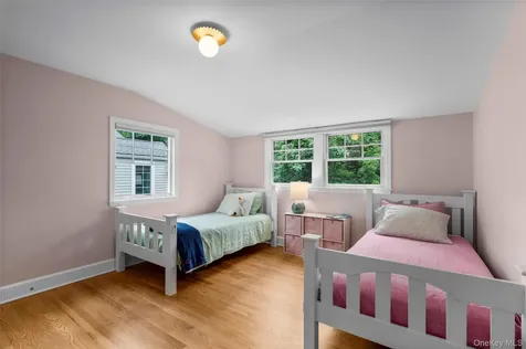 42 Iselin Terrace Larchmont NY 10538