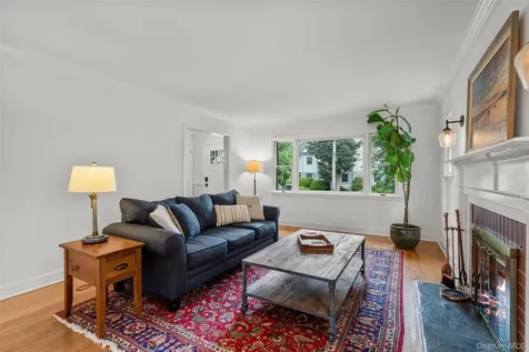 42 Iselin Terrace Larchmont NY 10538