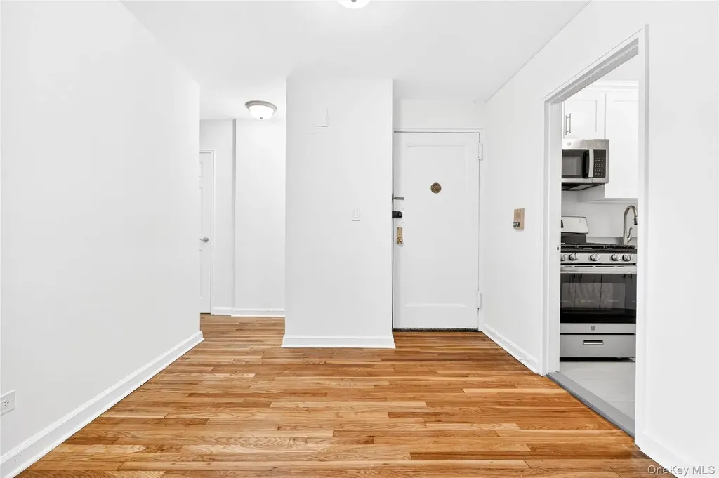 2244 Bronx Park E Bronx NY 10467