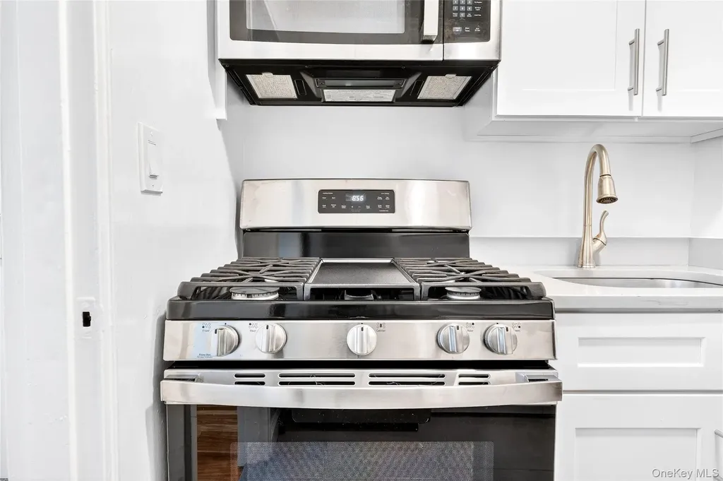 2244 Bronx Park E Bronx NY 10467