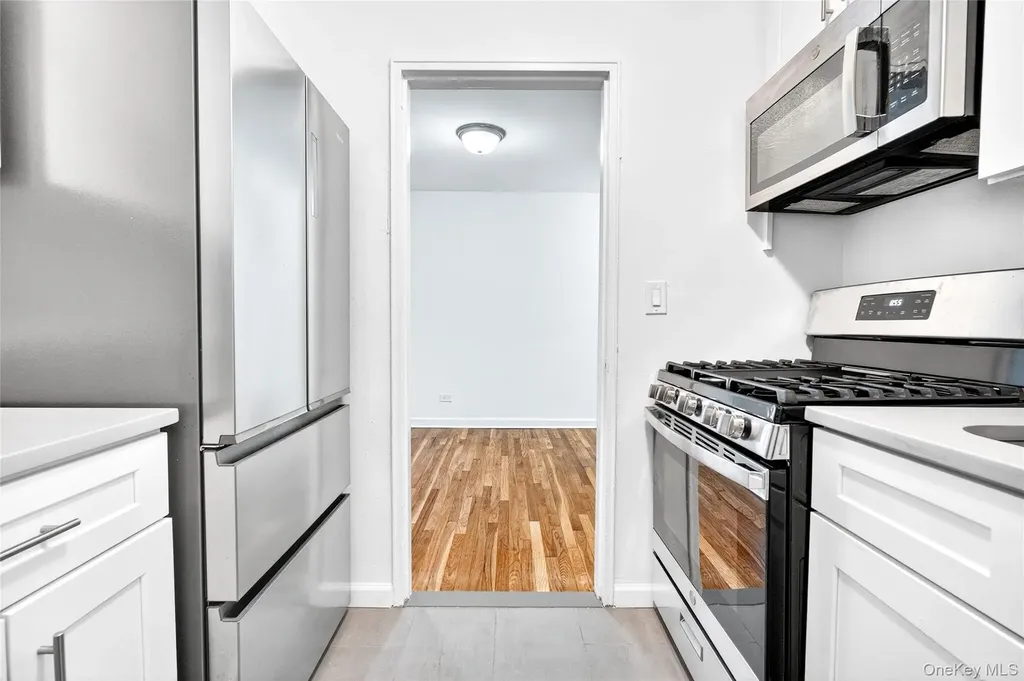 2244 Bronx Park E Bronx NY 10467