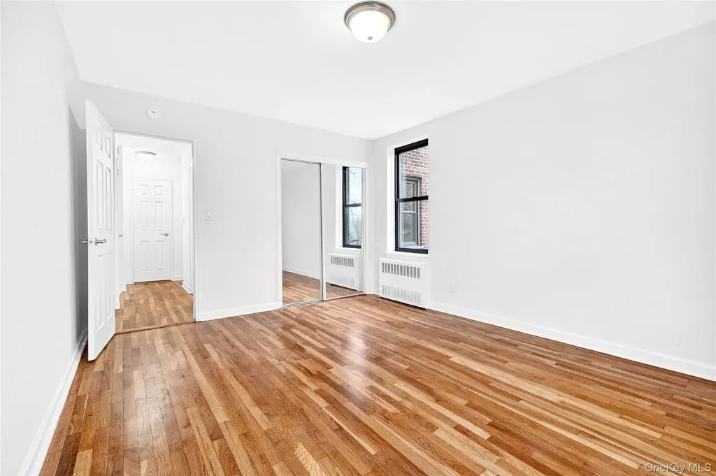 2244 Bronx Park E Bronx NY 10467