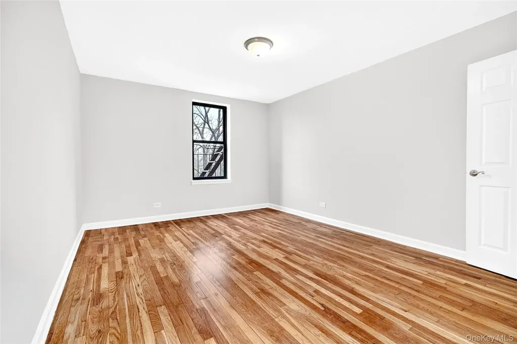 2244 Bronx Park E Bronx NY 10467