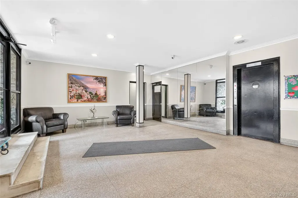 2244 Bronx Park E Bronx NY 10467