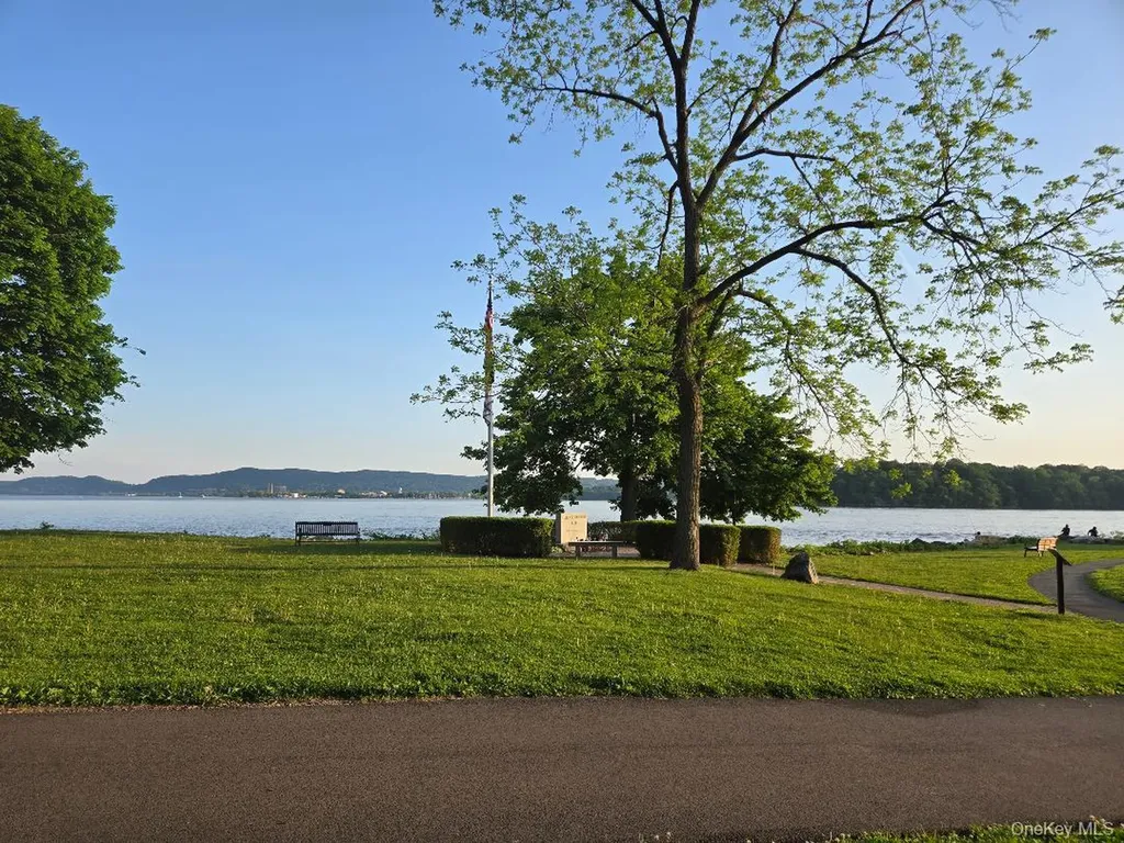 139 8th Street Verplanck NY 10596