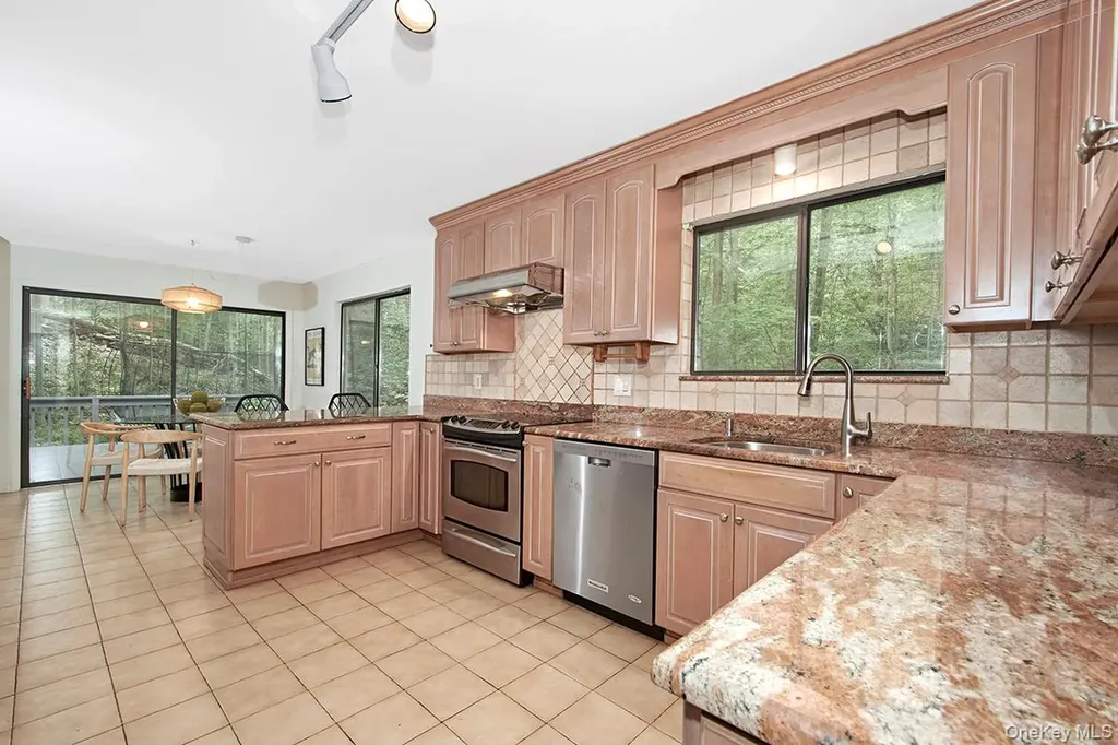 10 Bisbee Lane South Salem NY 10590