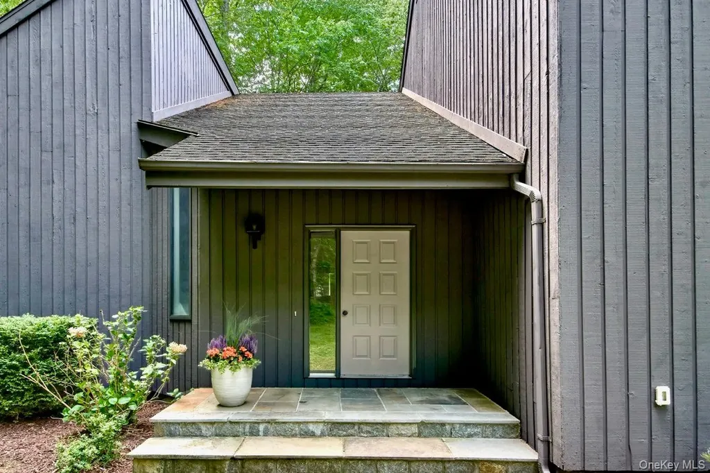 10 Bisbee Lane South Salem NY 10590