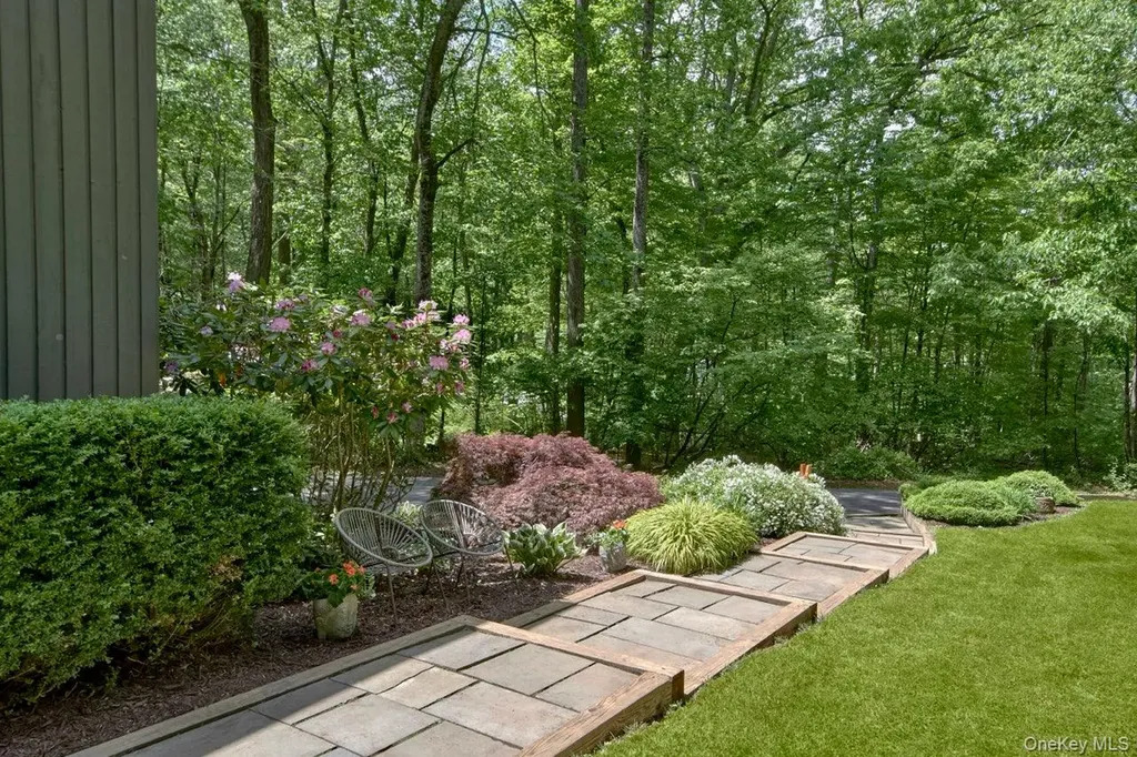 10 Bisbee Lane South Salem NY 10590