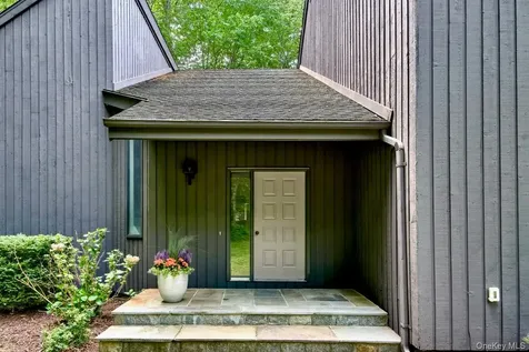 10 Bisbee Lane South Salem NY 10590