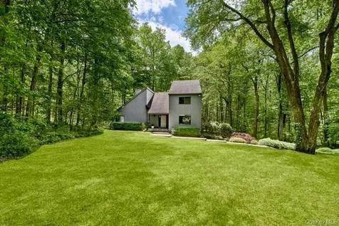 10 Bisbee Lane South Salem NY 10590