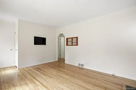 59 Brook Street Mahopac NY 10541