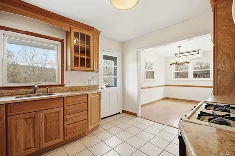 59 Brook Street Mahopac NY 10541
