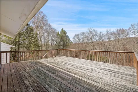 59 Brook Street Mahopac NY 10541