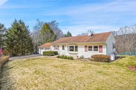 59 Brook Street Mahopac NY 10541