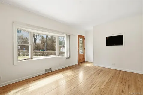 59 Brook Street Mahopac NY 10541