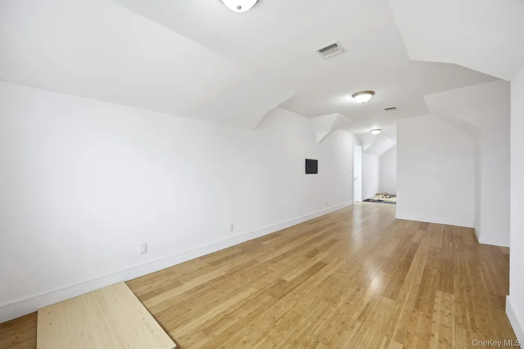 96 Coale Staten Island NY 10314