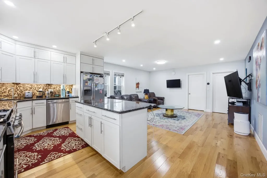 96 Coale Staten Island NY 10314