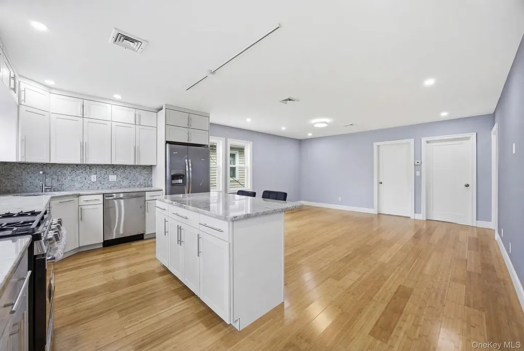 96 Coale Staten Island NY 10314