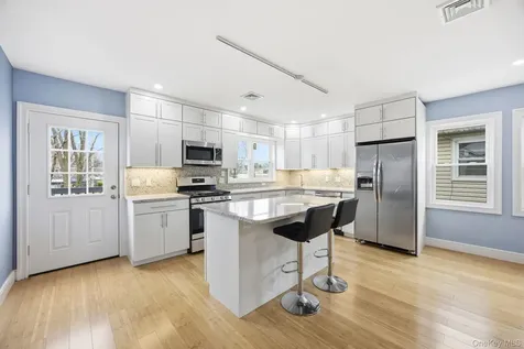 96 Coale Staten Island NY 10314
