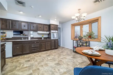 29 Donna Lane Lido Beach NY 11561