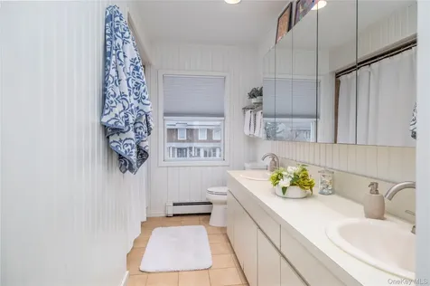 29 Donna Lane Lido Beach NY 11561