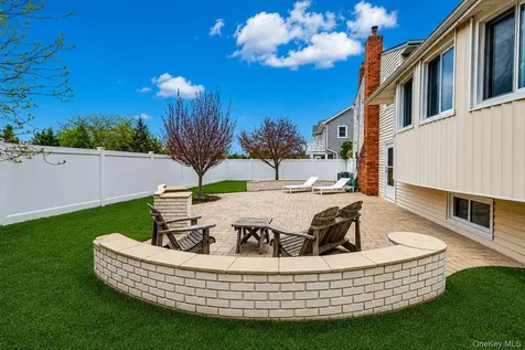 29 Donna Lane Lido Beach NY 11561