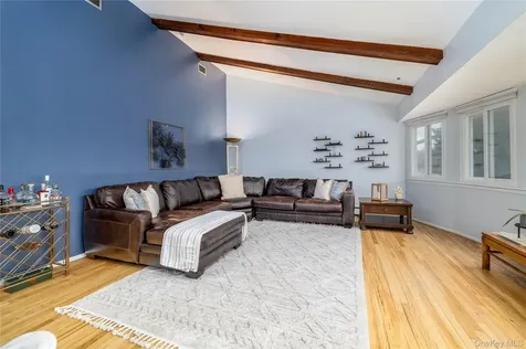 29 Donna Lane Lido Beach NY 11561
