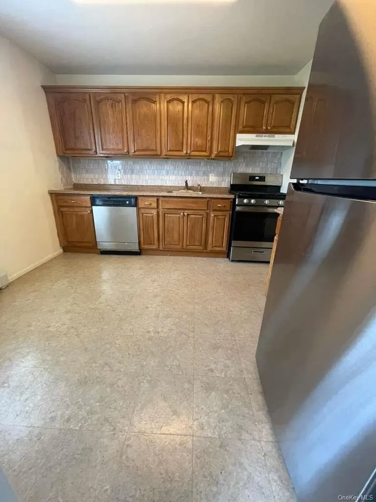 220 Parkside Drive Suffern NY 10901