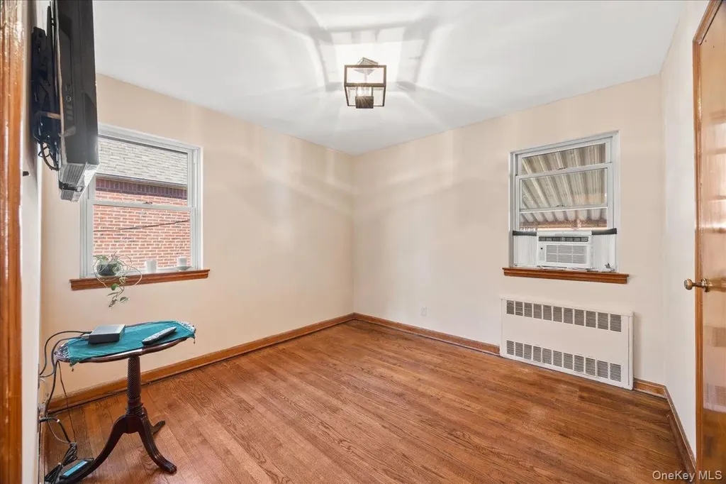 214 Central Boulevard New Hyde Park NY 11040