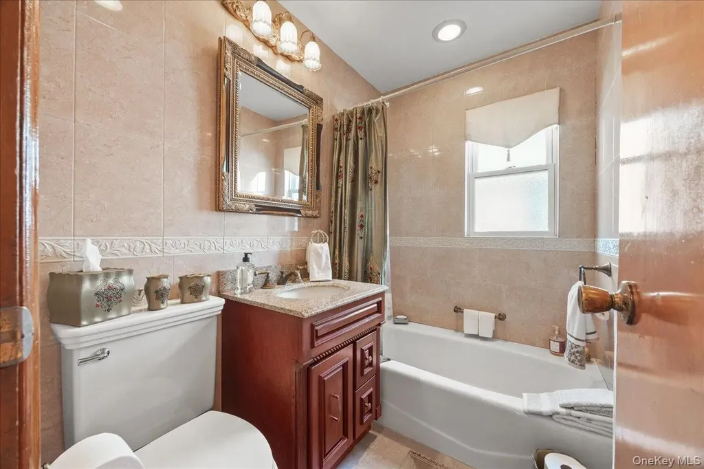 214 Central Boulevard New Hyde Park NY 11040