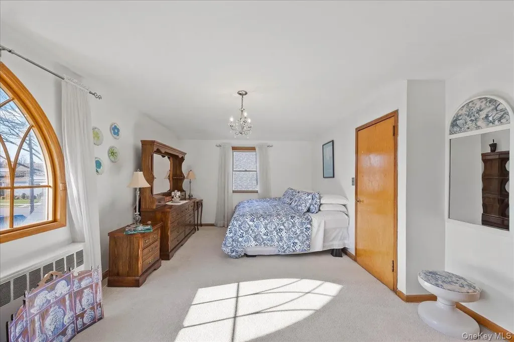 214 Central Boulevard New Hyde Park NY 11040