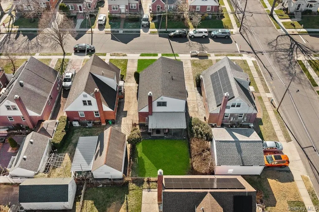 214 Central Boulevard New Hyde Park NY 11040