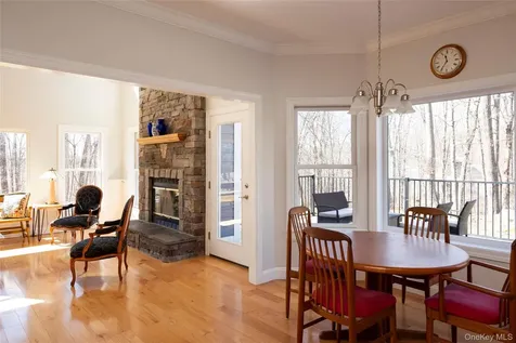 35 Peacock Road Rhinebeck NY 12572