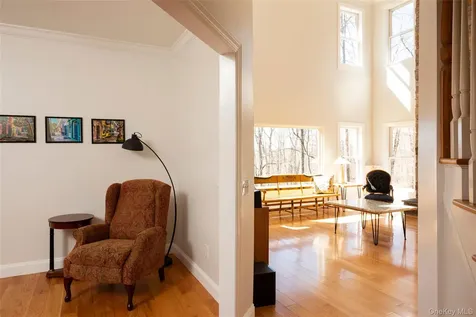 35 Peacock Road Rhinebeck NY 12572