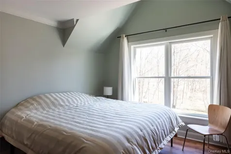 35 Peacock Road Rhinebeck NY 12572