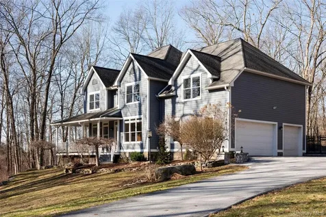 35 Peacock Road Rhinebeck NY 12572