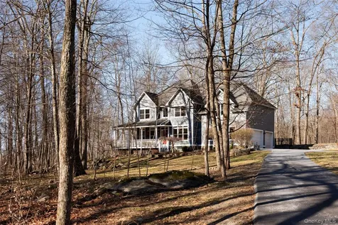 35 Peacock Road Rhinebeck NY 12572