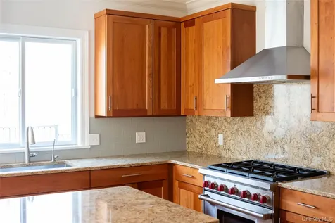 35 Peacock Road Rhinebeck NY 12572