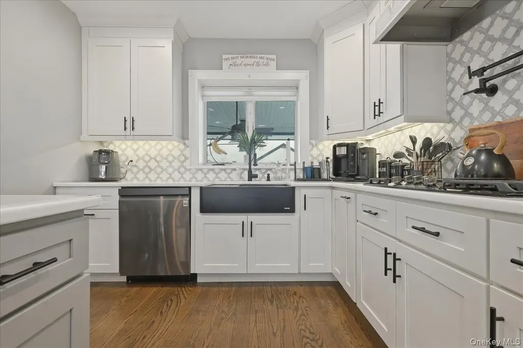 56 Broad Street Williston Park NY 11596